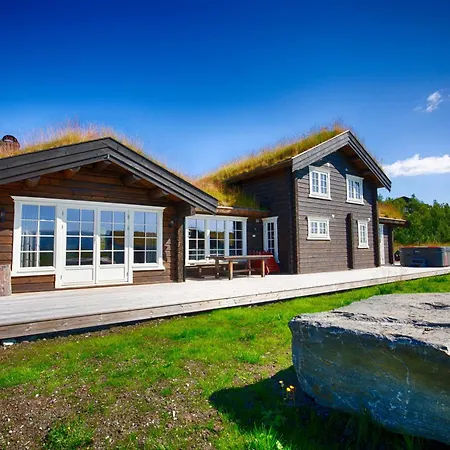 Chalet New Timber With Stunning Views & Comfort *