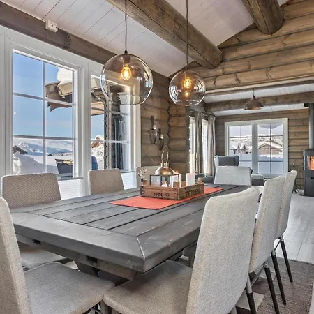 New Timber With Stunning Views & Comfort Horská chata Beitostolen