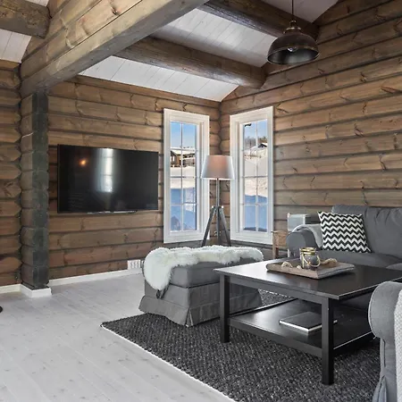 New Timber With Stunning Views & Comfort Chalet