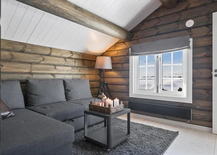 New Timber With Stunning Views & Comfort シャレー